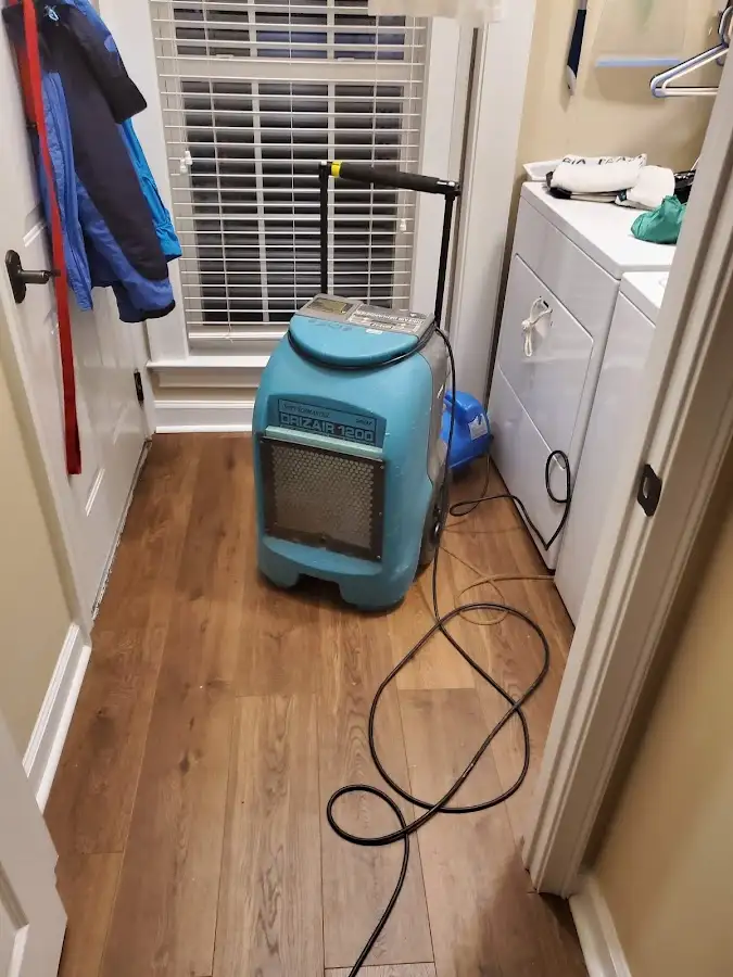 Commercial dehumidifier deployed for Crawl Space Restoration in Glendale